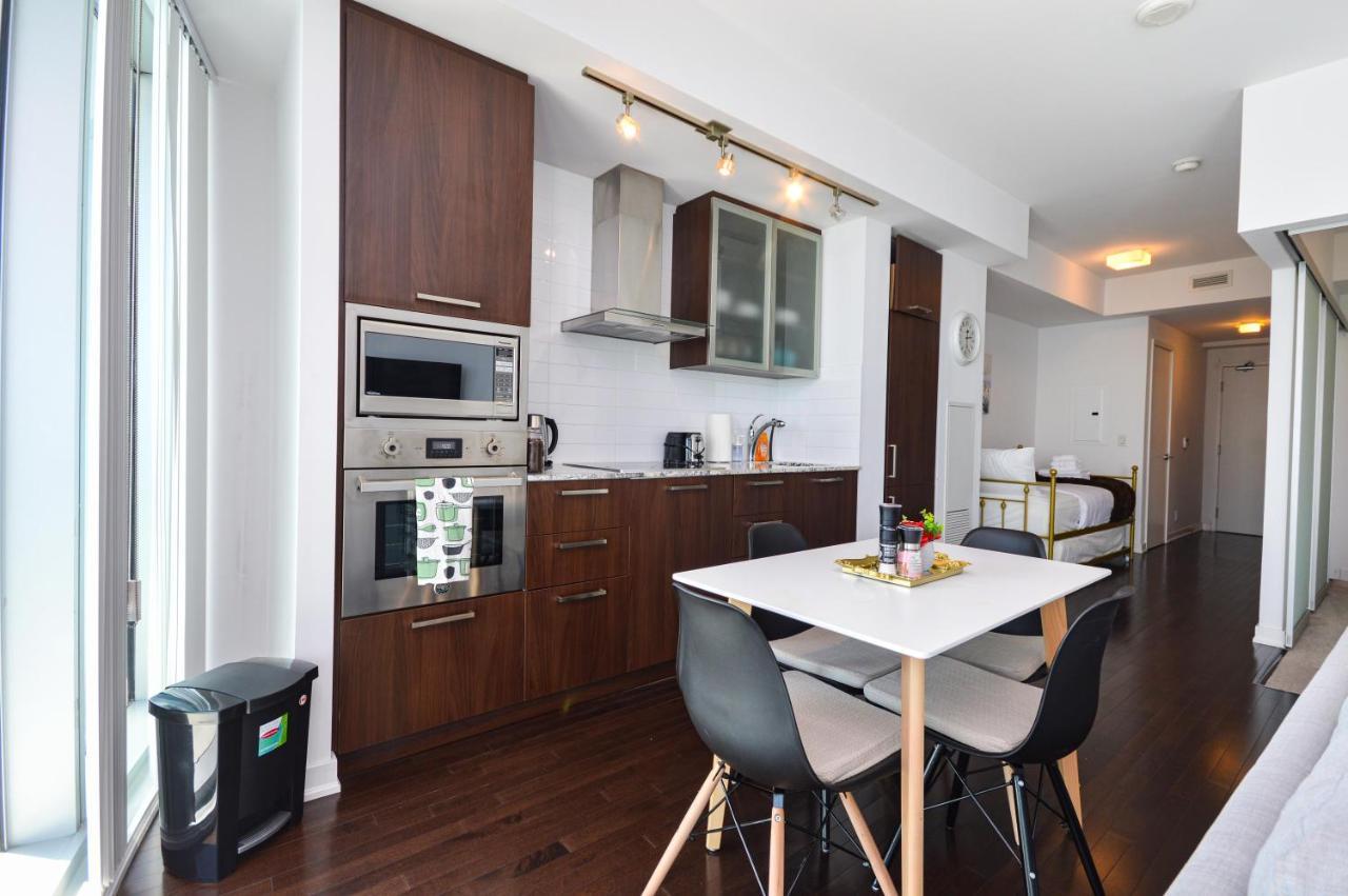 Downtown Toronto Condo Near Cn Tower, Mtcc, Rogers Center , Union Station Buitenkant foto