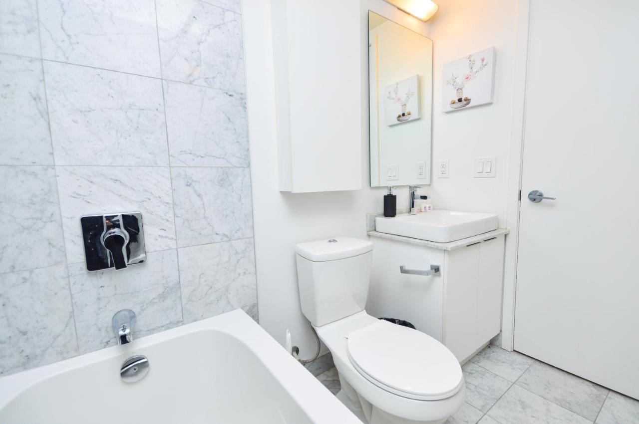 Downtown Toronto Condo Near Cn Tower, Mtcc, Rogers Center , Union Station Buitenkant foto