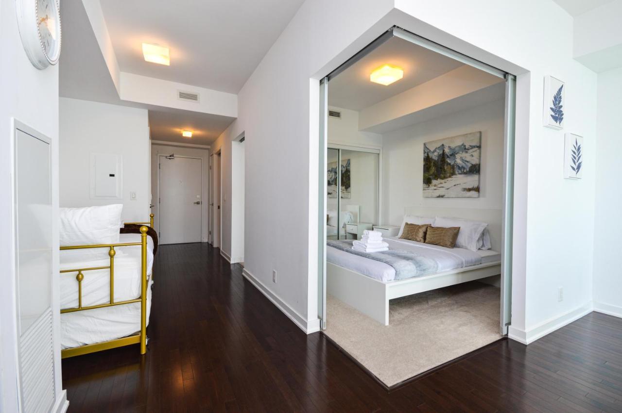 Downtown Toronto Condo Near Cn Tower, Mtcc, Rogers Center , Union Station Buitenkant foto