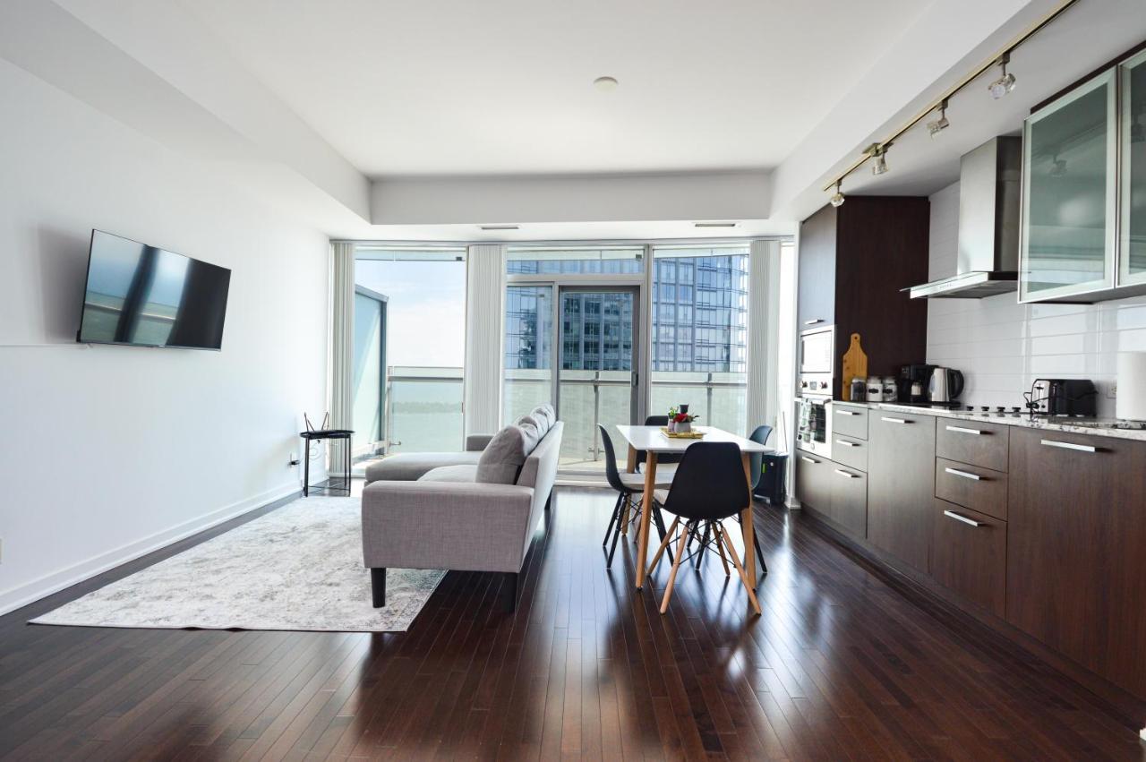Downtown Toronto Condo Near Cn Tower, Mtcc, Rogers Center , Union Station Buitenkant foto