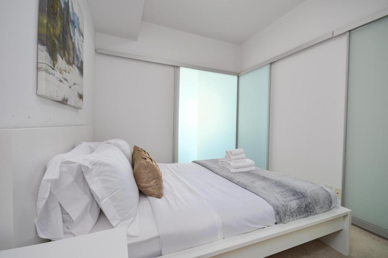 Downtown Toronto Condo Near Cn Tower, Mtcc, Rogers Center , Union Station Buitenkant foto
