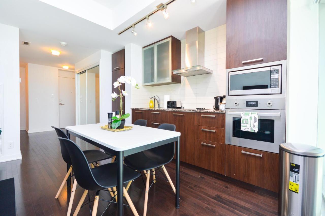 Downtown Toronto Condo Near Cn Tower, Mtcc, Rogers Center , Union Station Buitenkant foto