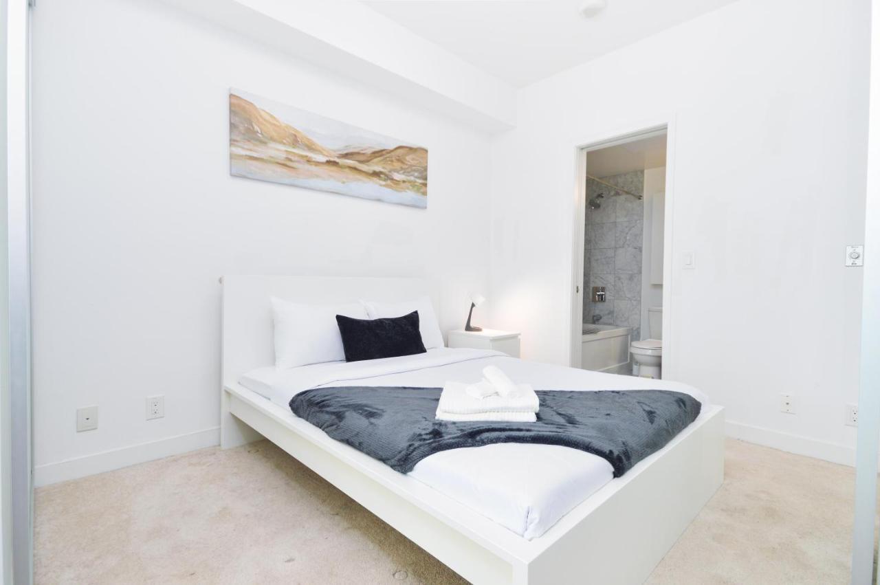 Downtown Toronto Condo Near Cn Tower, Mtcc, Rogers Center , Union Station Buitenkant foto