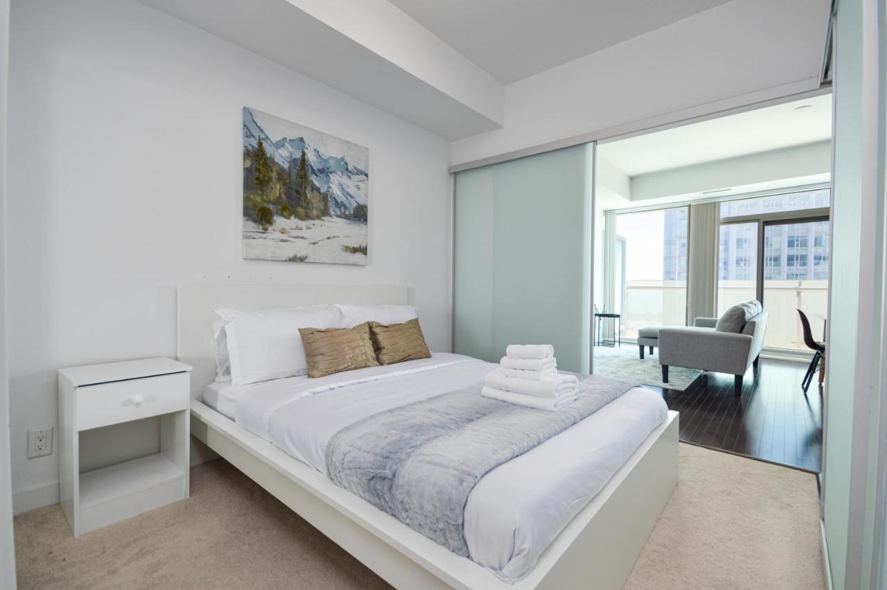 Downtown Toronto Condo Near Cn Tower, Mtcc, Rogers Center , Union Station Buitenkant foto