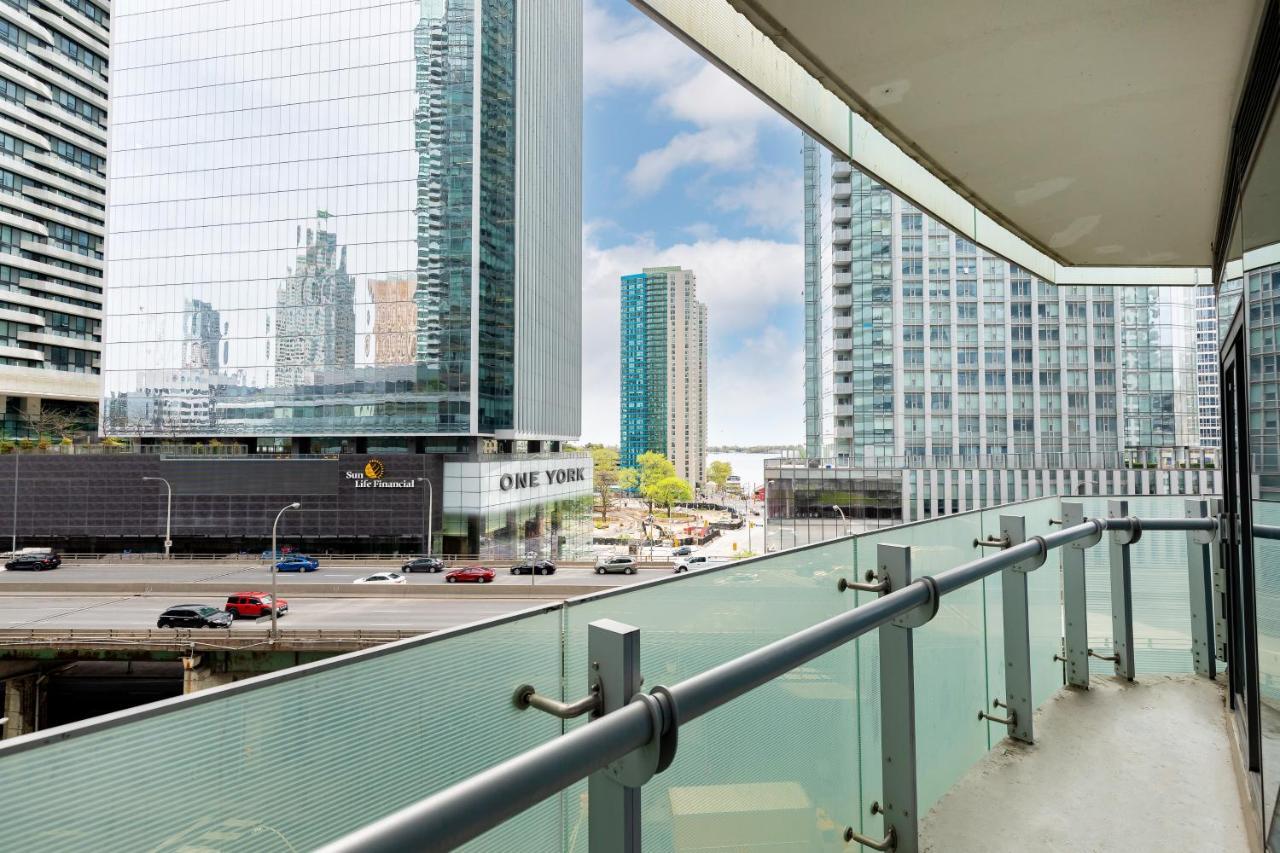 Downtown Toronto Condo Near Cn Tower, Mtcc, Rogers Center , Union Station Buitenkant foto