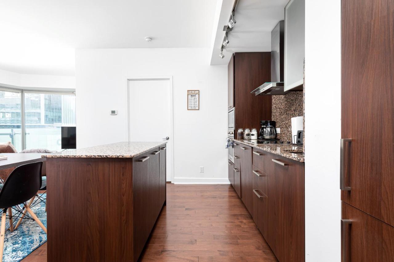 Downtown Toronto Condo Near Cn Tower, Mtcc, Rogers Center , Union Station Buitenkant foto